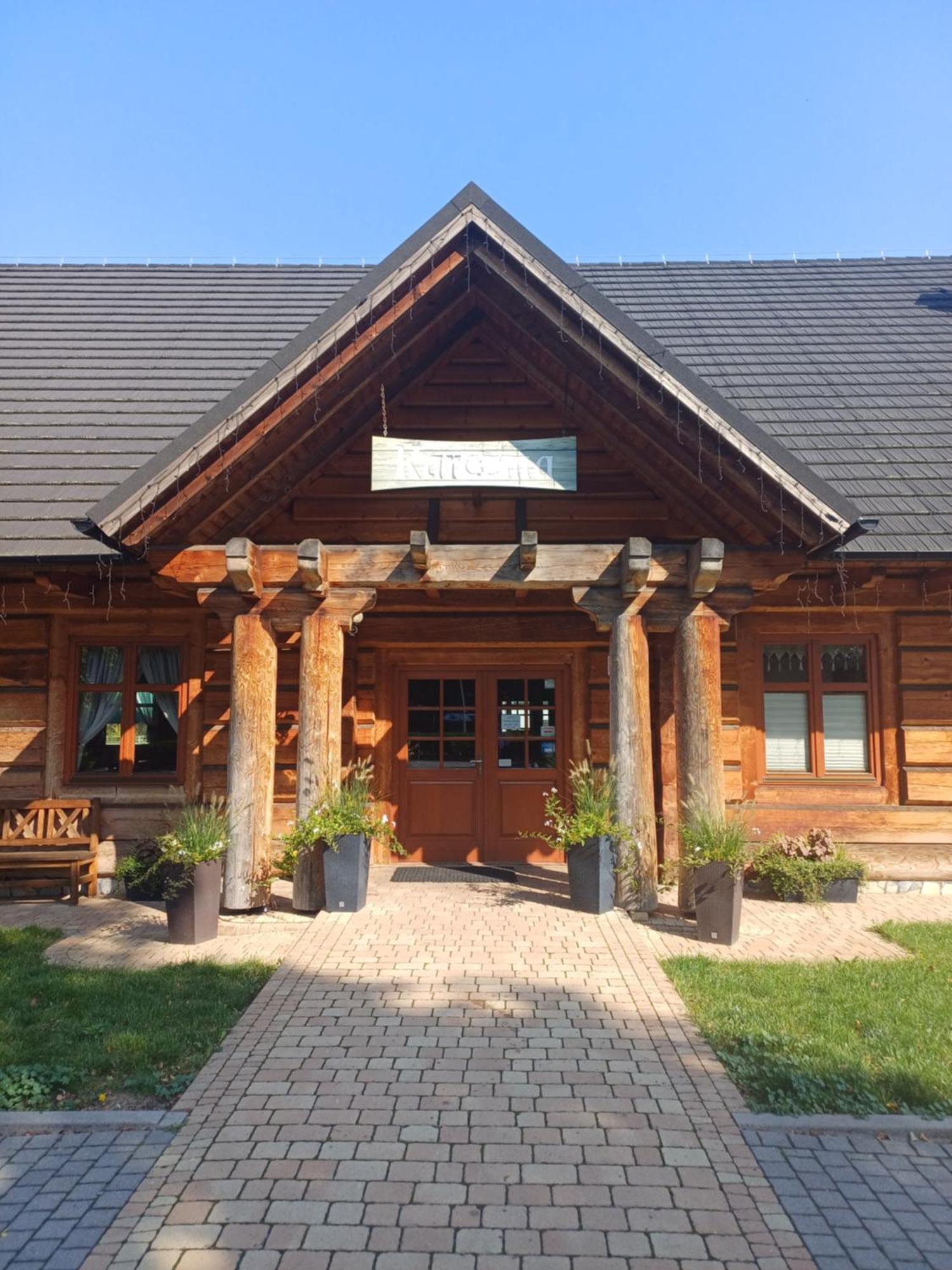 Hotel I Restauracja Borowianka Острув-Велькопольски Экстерьер фото